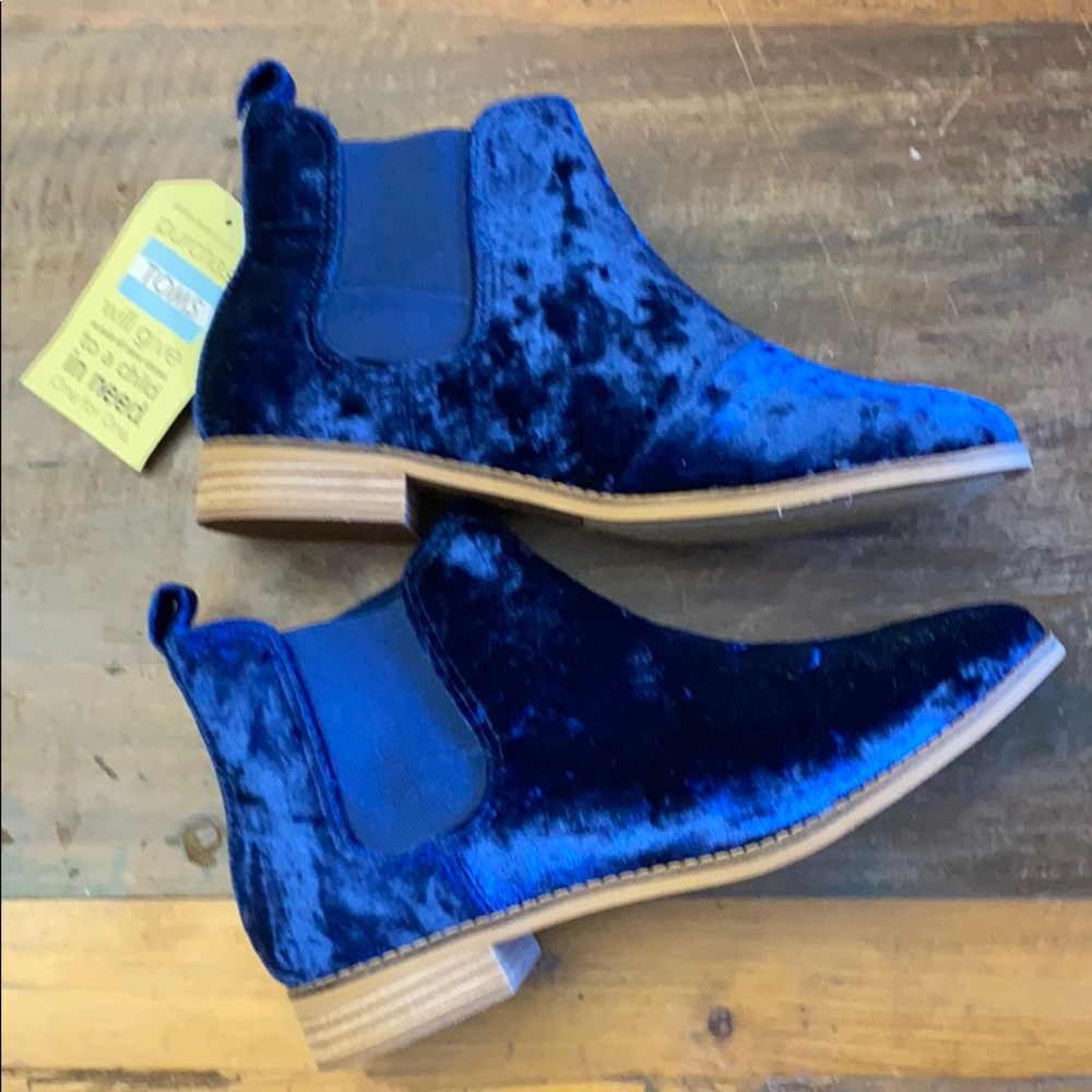 Brand new with tags Toms ankle booties